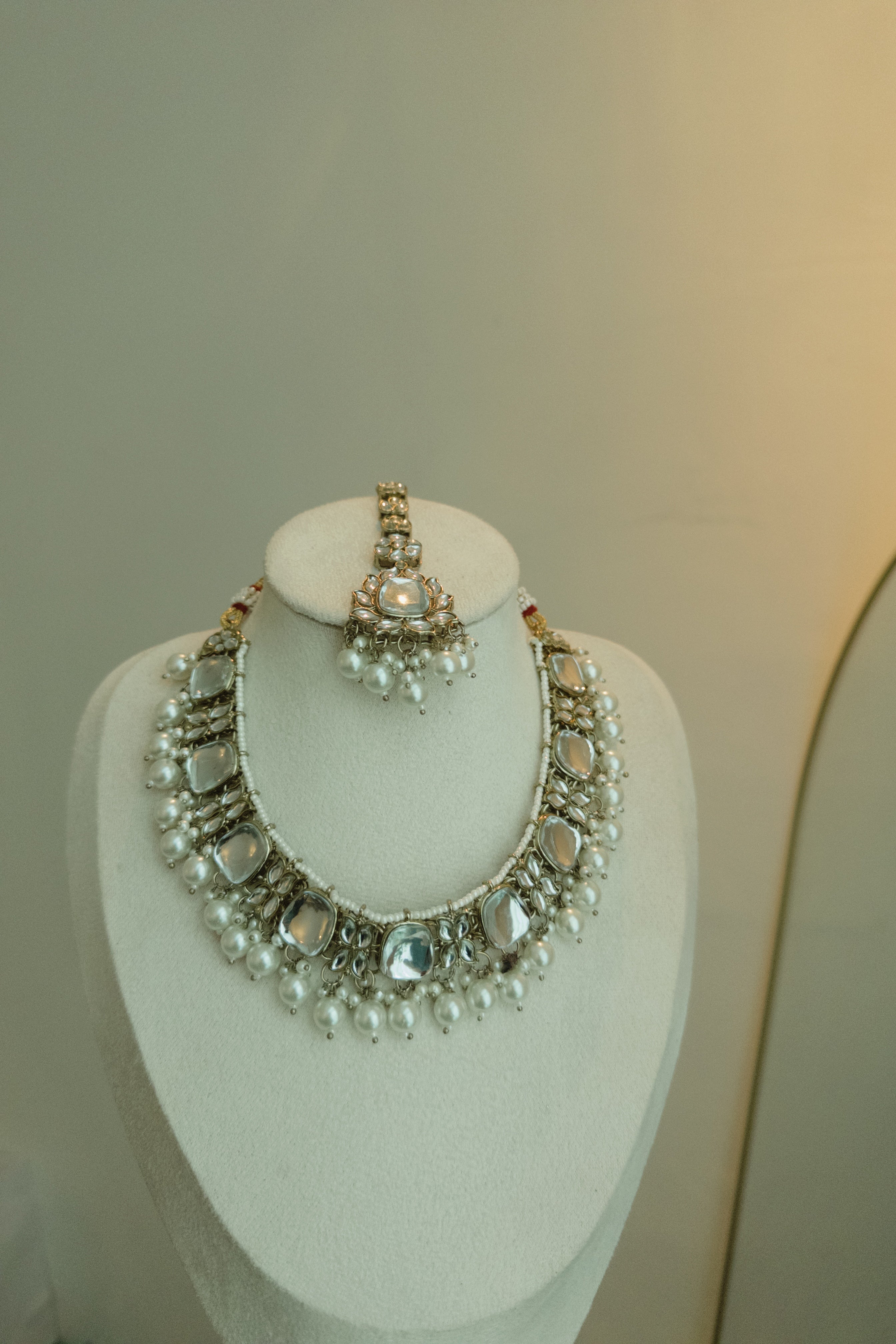 Ariana Kundan Necklace Set