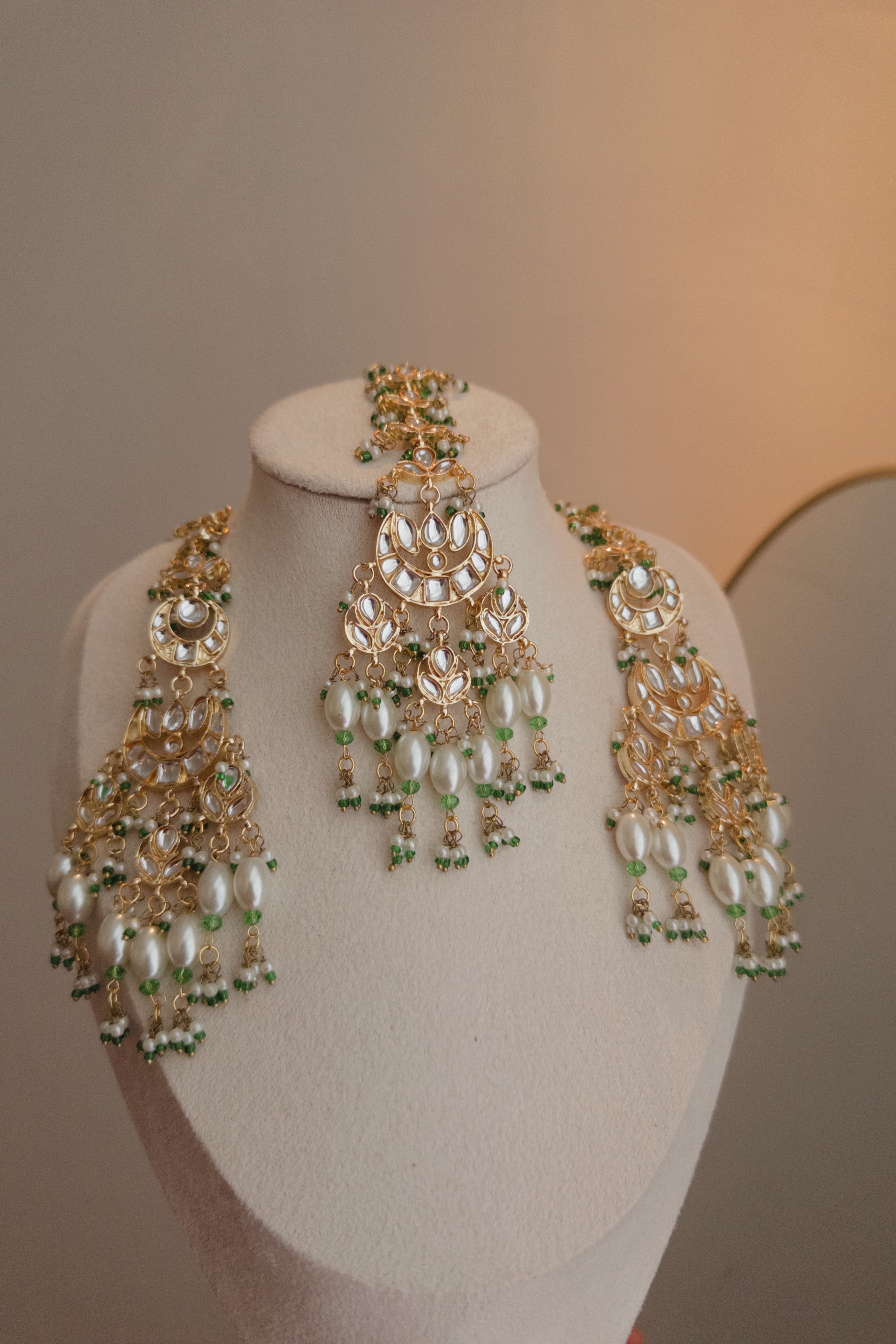 Zaria Pearl Set