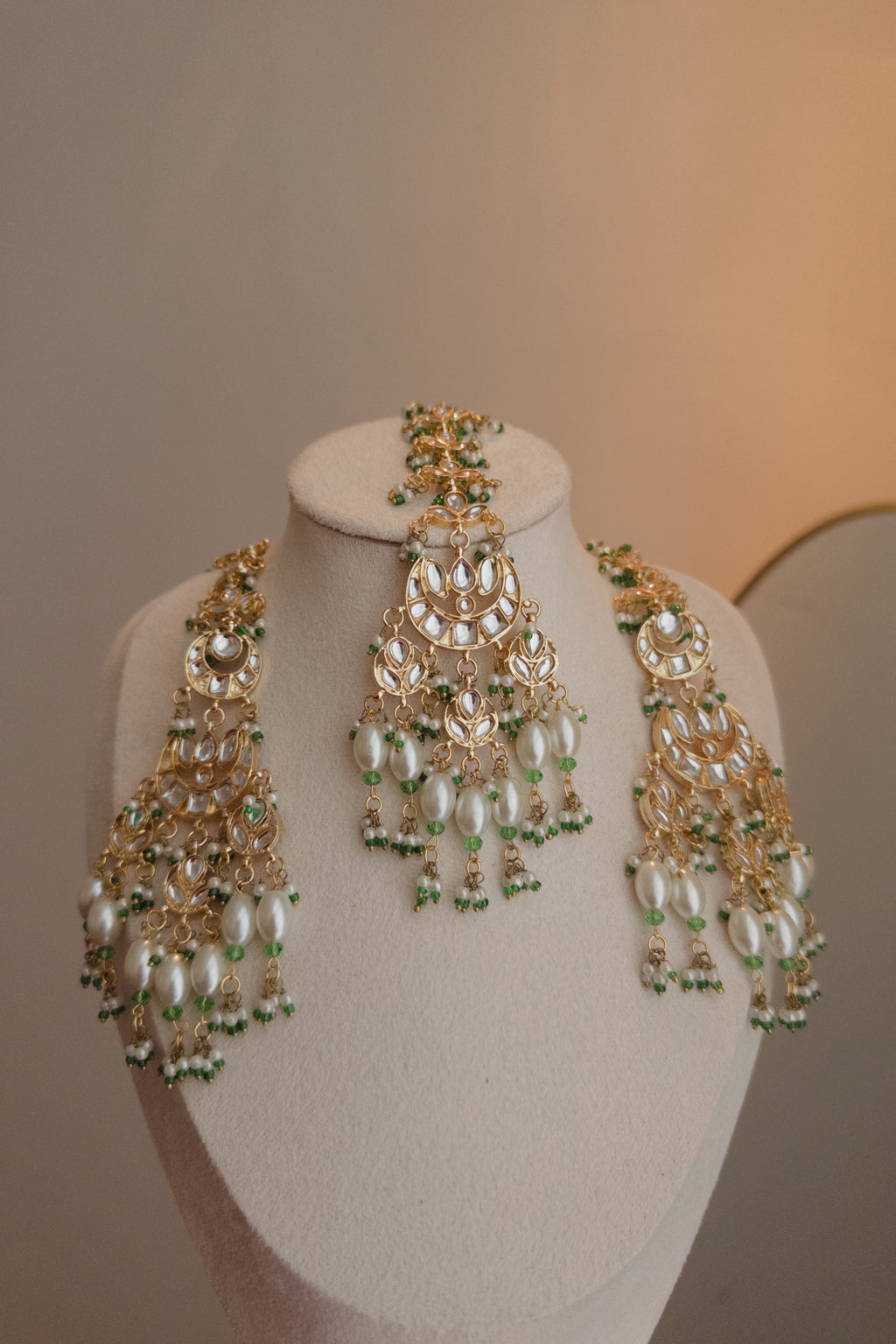 Zaria Pearl Set