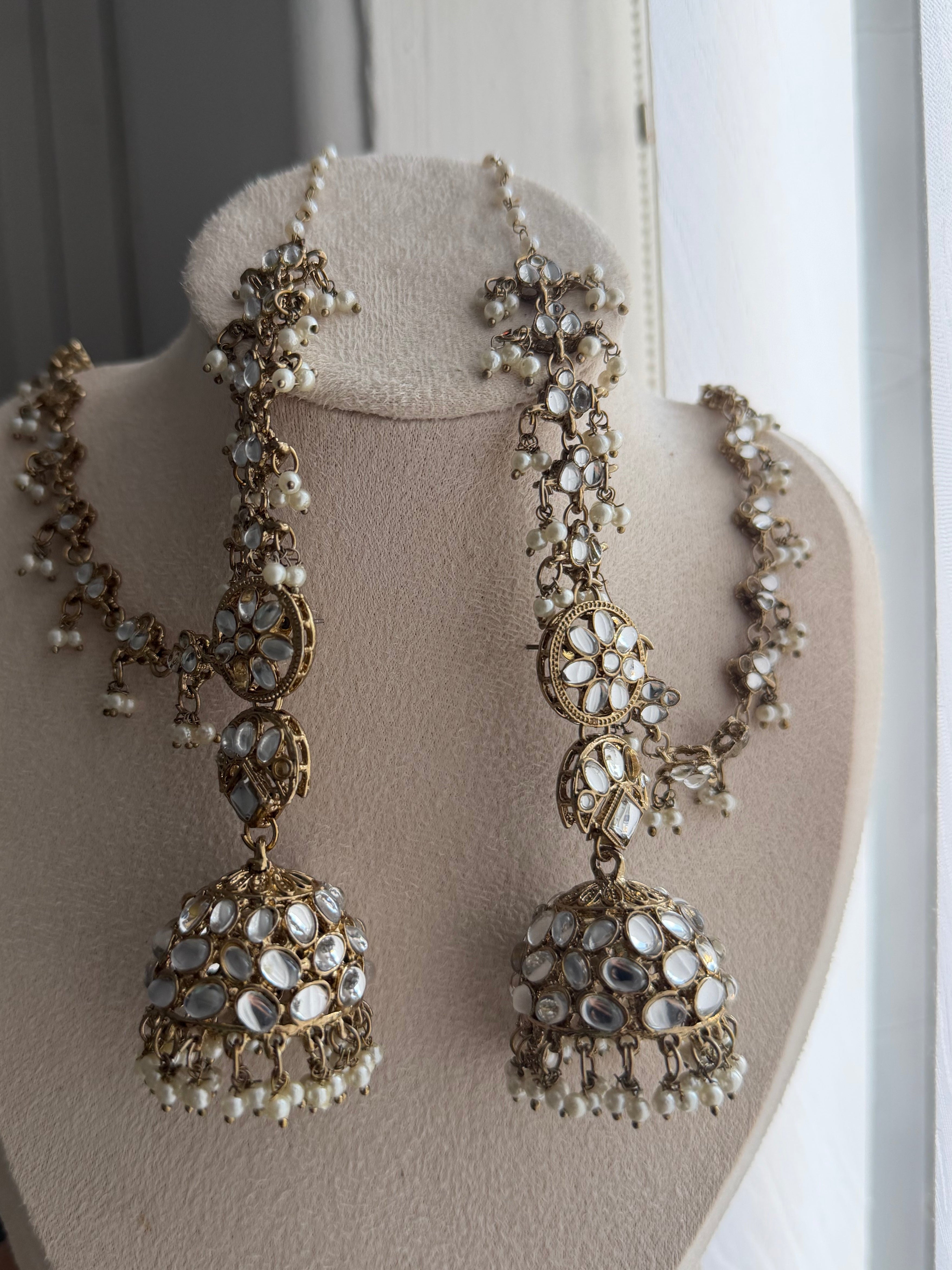 Chaandni Jhumkis