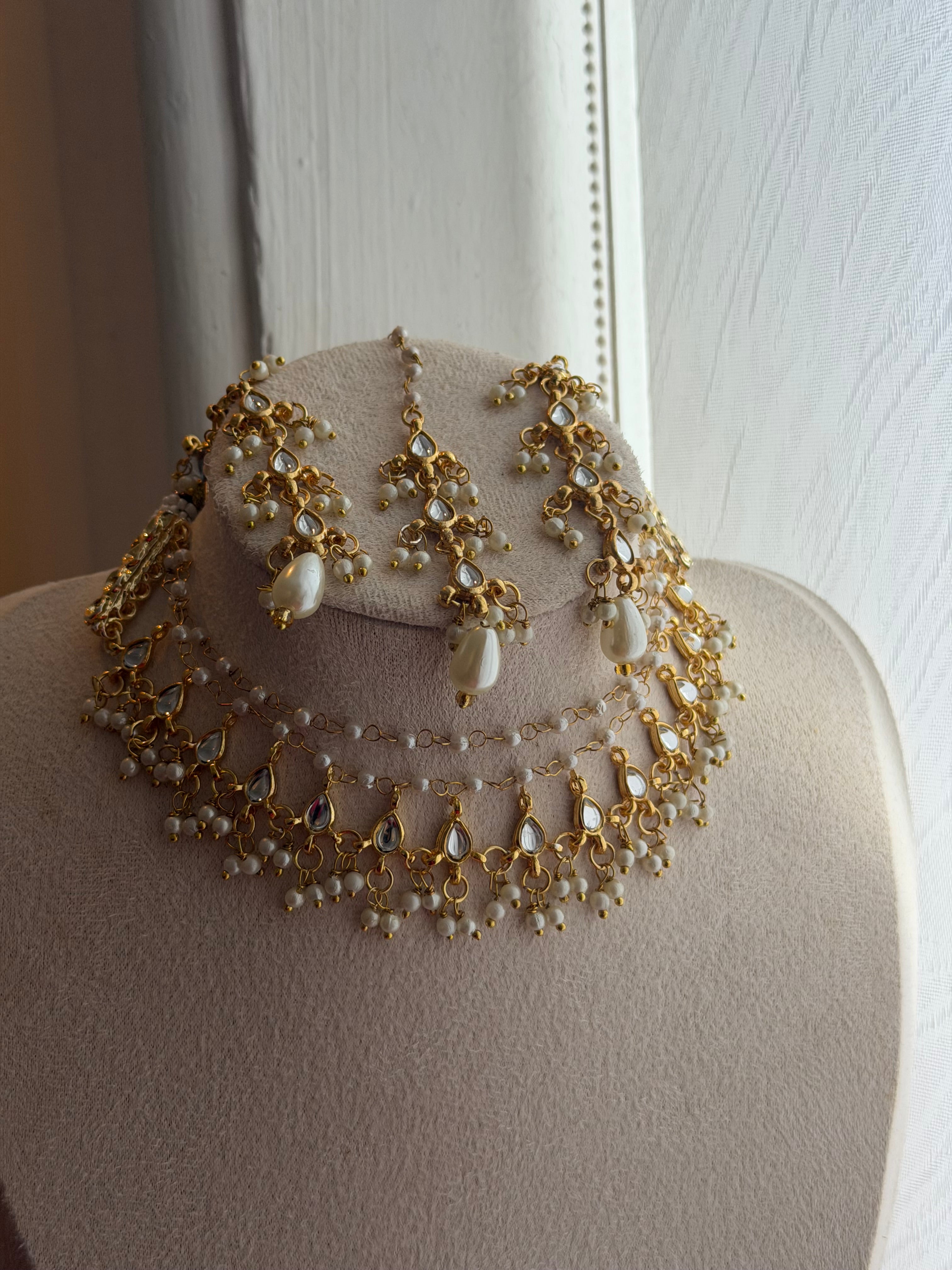 Traditional 90s Style Kundan Set